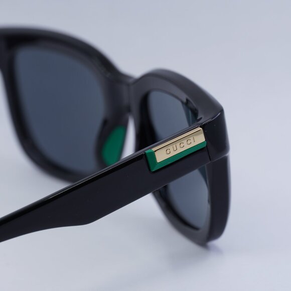 🕶️ New Gucci GG1621S 001 Sunglasses - Shiny Black Frame, Gradient Grey Lenses - Picture 5 of 11